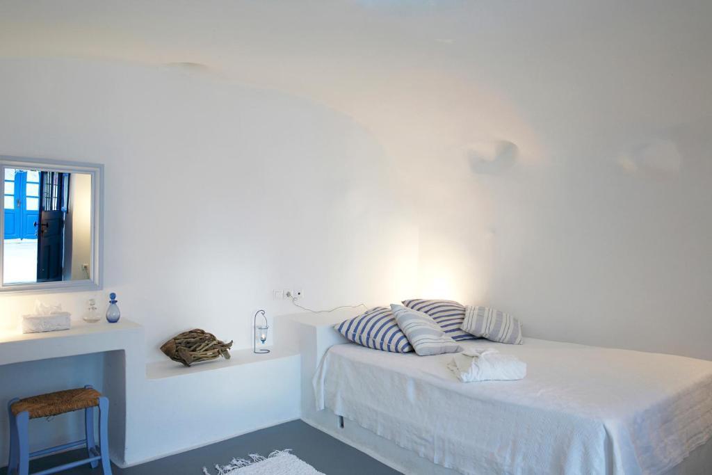 Aghios Artemios Traditional Houses Imerovigli  Room photo